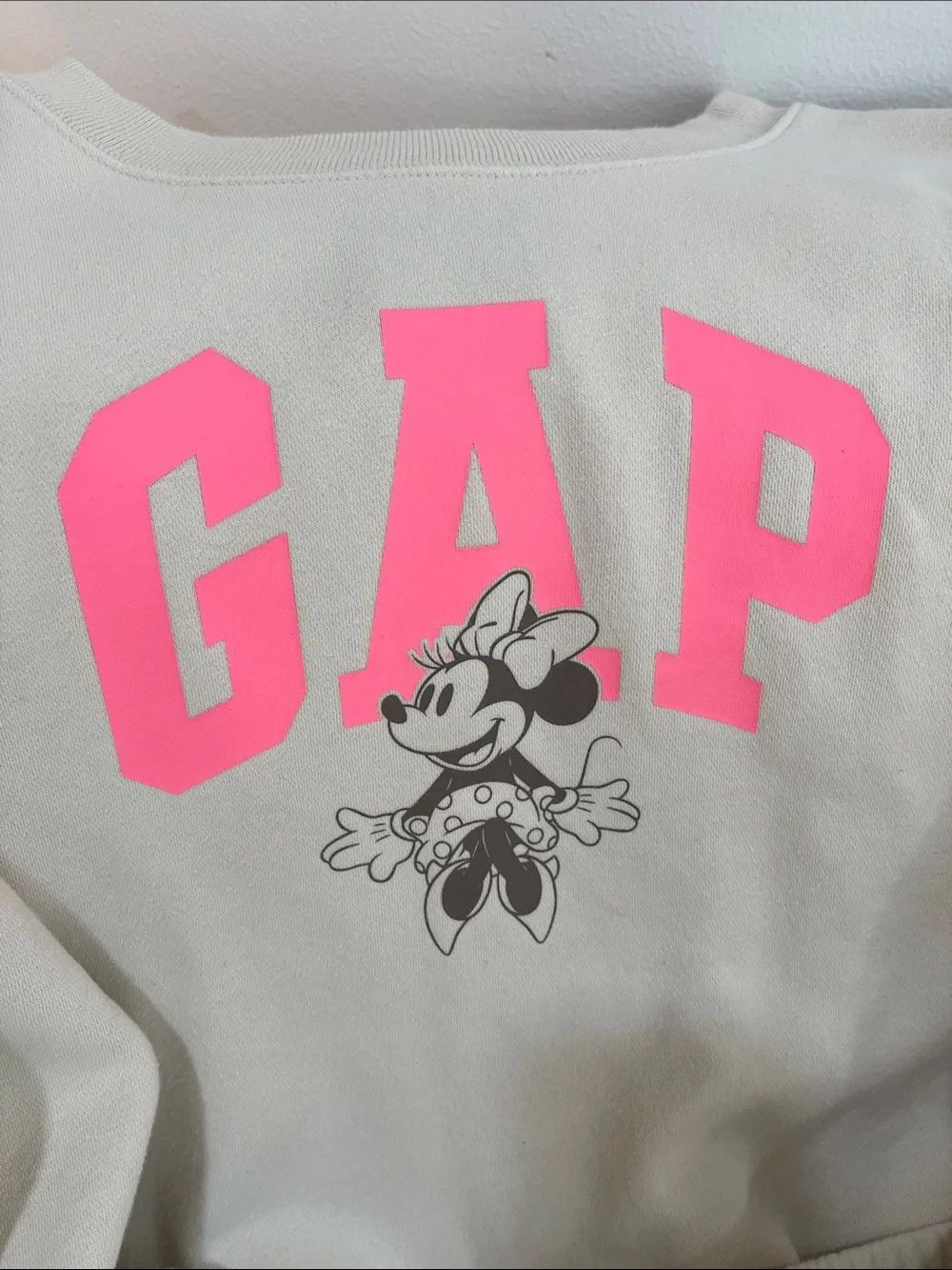 GAP x Disney Minnie Mouse Beige Cream Pink Sweatshirt and Shorts Set EUC Medium